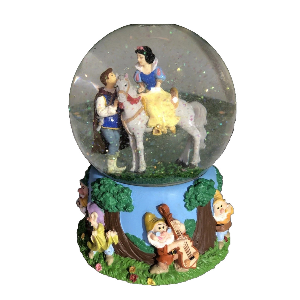 Vintage Snow White Seven Dwarfs Disney Musical Snow Globe NO CHIPS